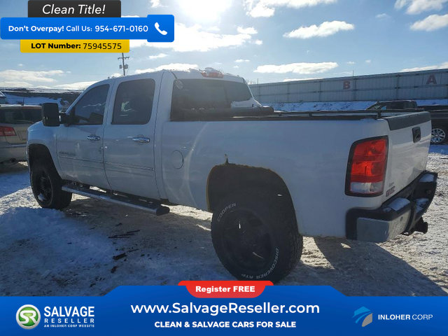 Used 2011 GMC Sierra 2500 Denali image 2