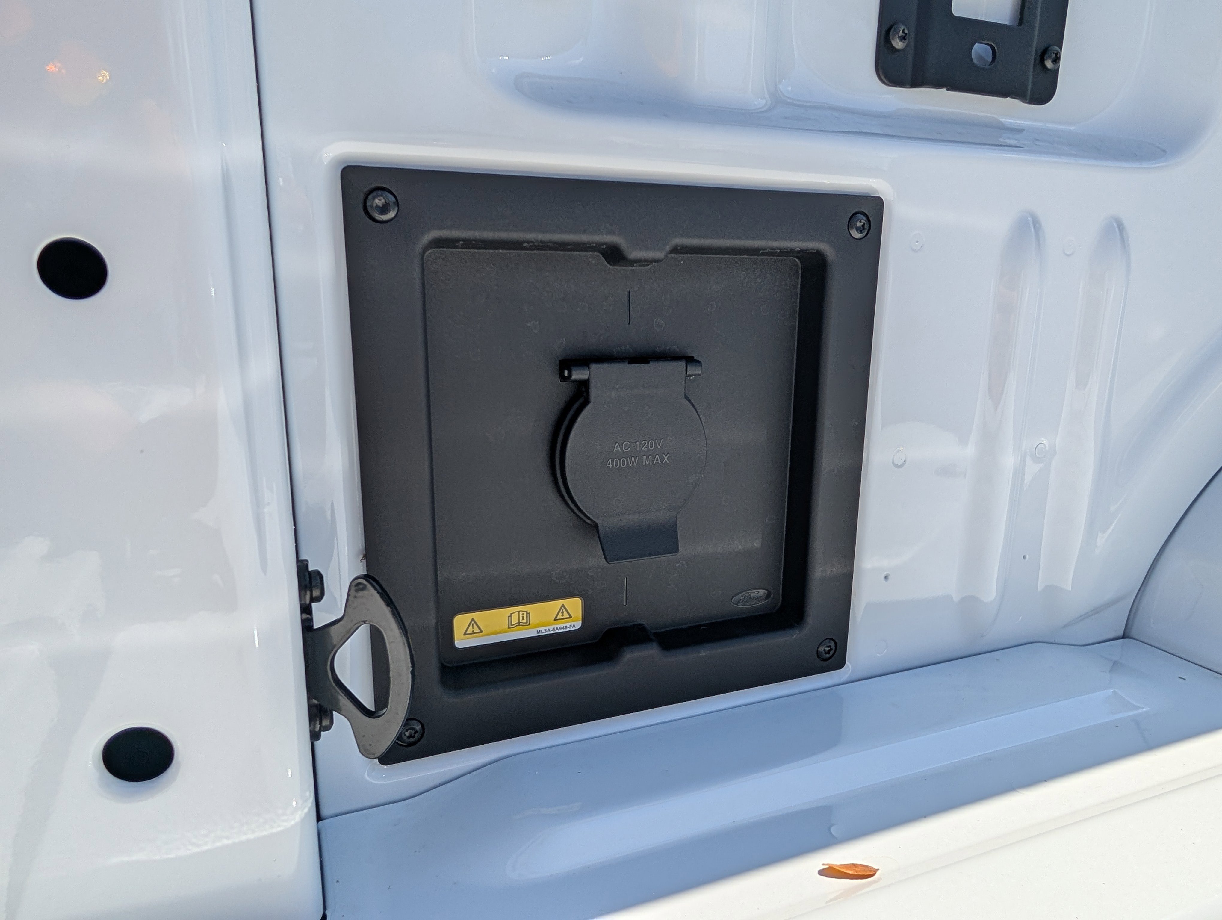 New 2025 Ford F150 XLT w/ Equipment Group 302A MID image 9