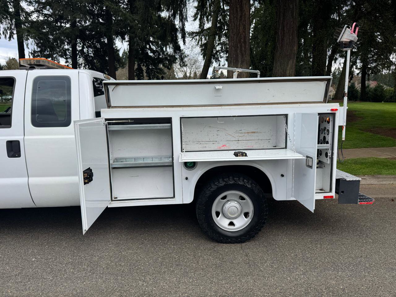 Used 2009 Ford F350 XLT RWD image 30