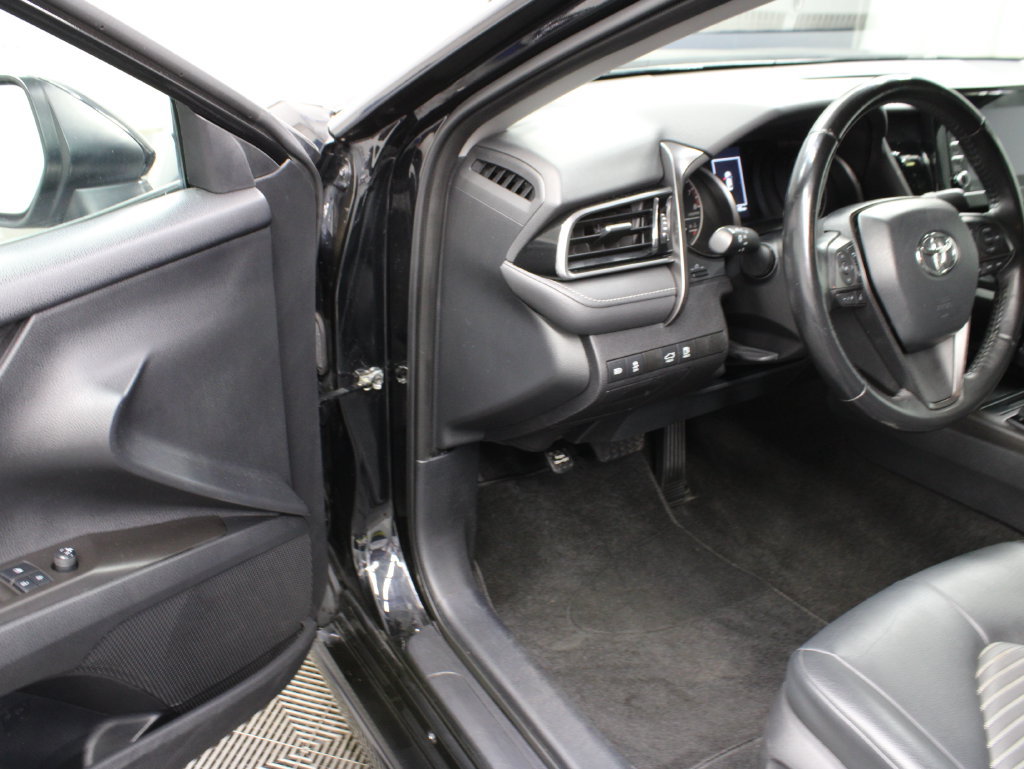 Used 2022 Toyota Camry SE FWD image 41
