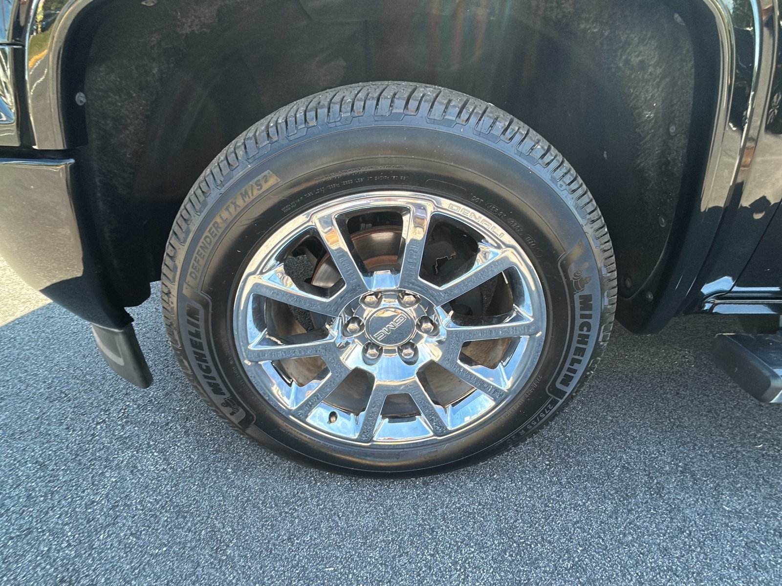 Used 2015 GMC Sierra 1500 Denali w/ Driver Alert Package RWD image 9