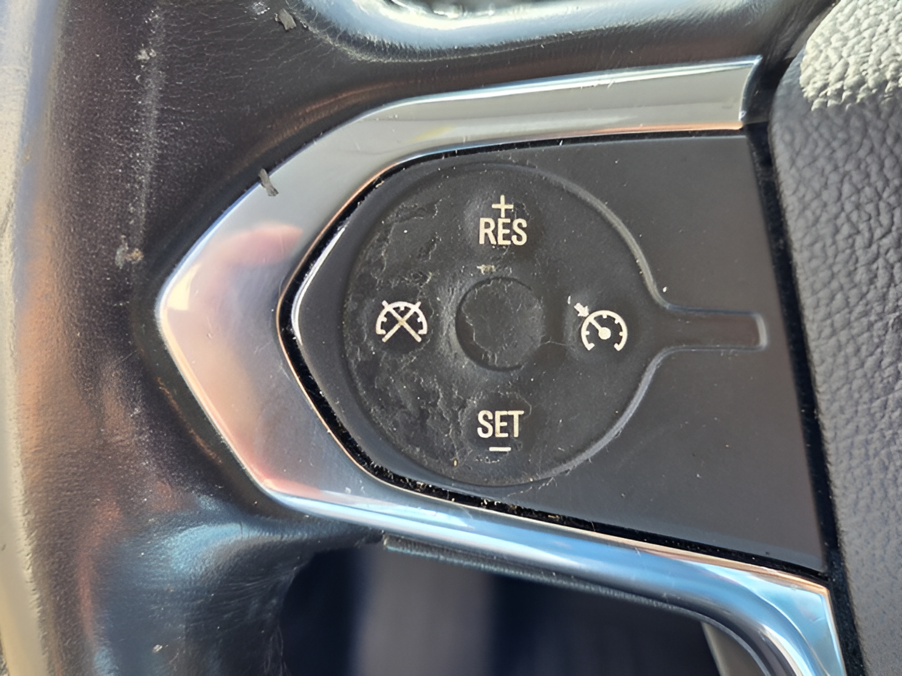 Used 2018 Chevrolet Traverse LT FWD image 23