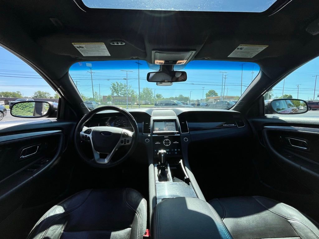 Used 2017 Ford Taurus Limited FWD image 10