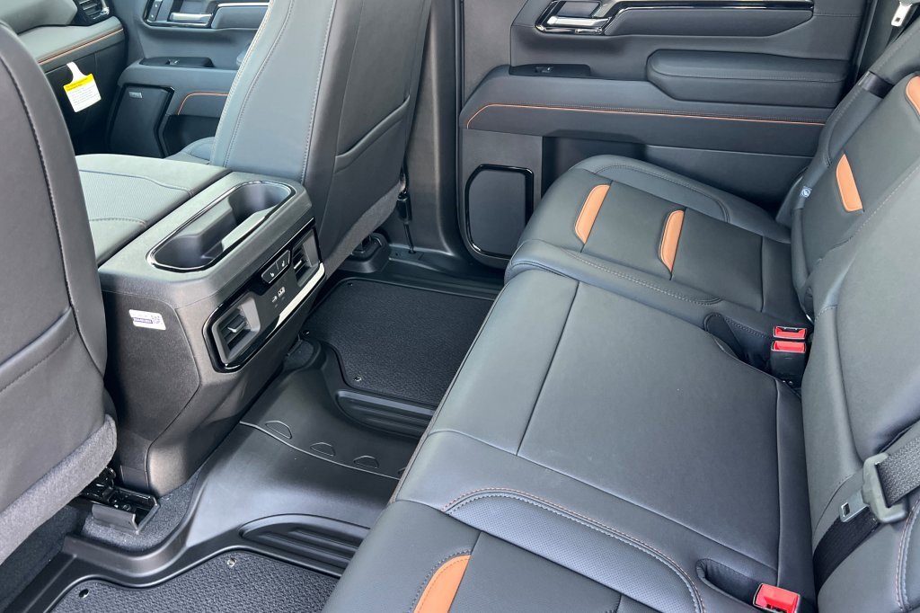 New 2026 GMC Sierra 2500 AT4 image 9