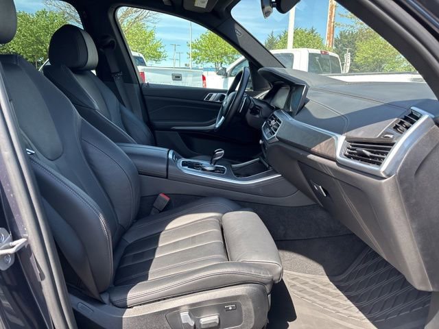 Used 2022 BMW X5 xDrive40i AWD/4WD image 13