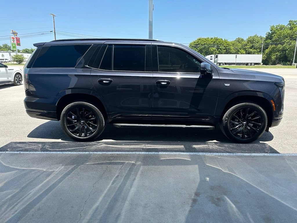 Used 2025 Cadillac Escalade Sport RWD image 9