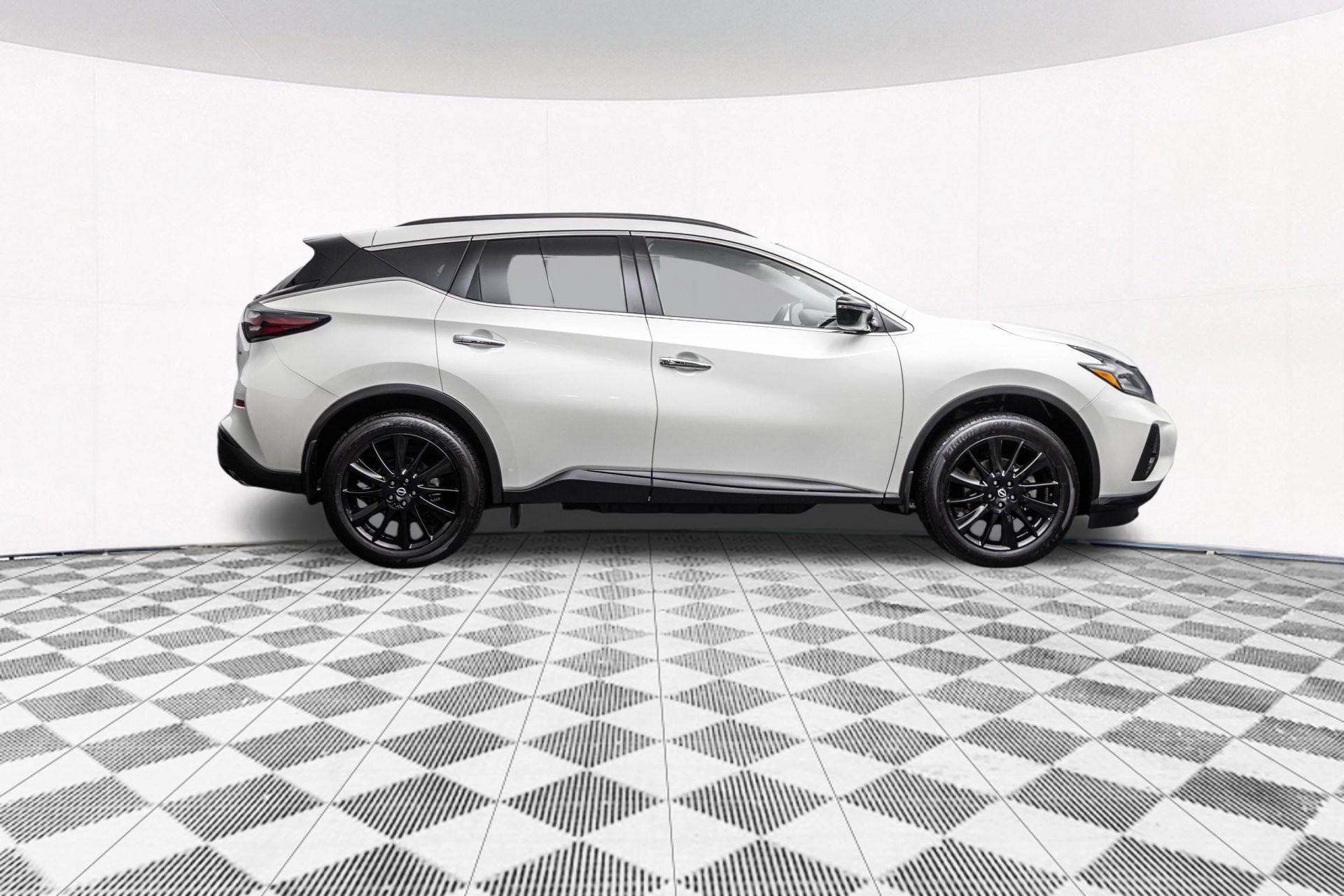 Used 2023 Nissan Murano SV w/ SV Midnight Edition Package AWD/4WD image 13