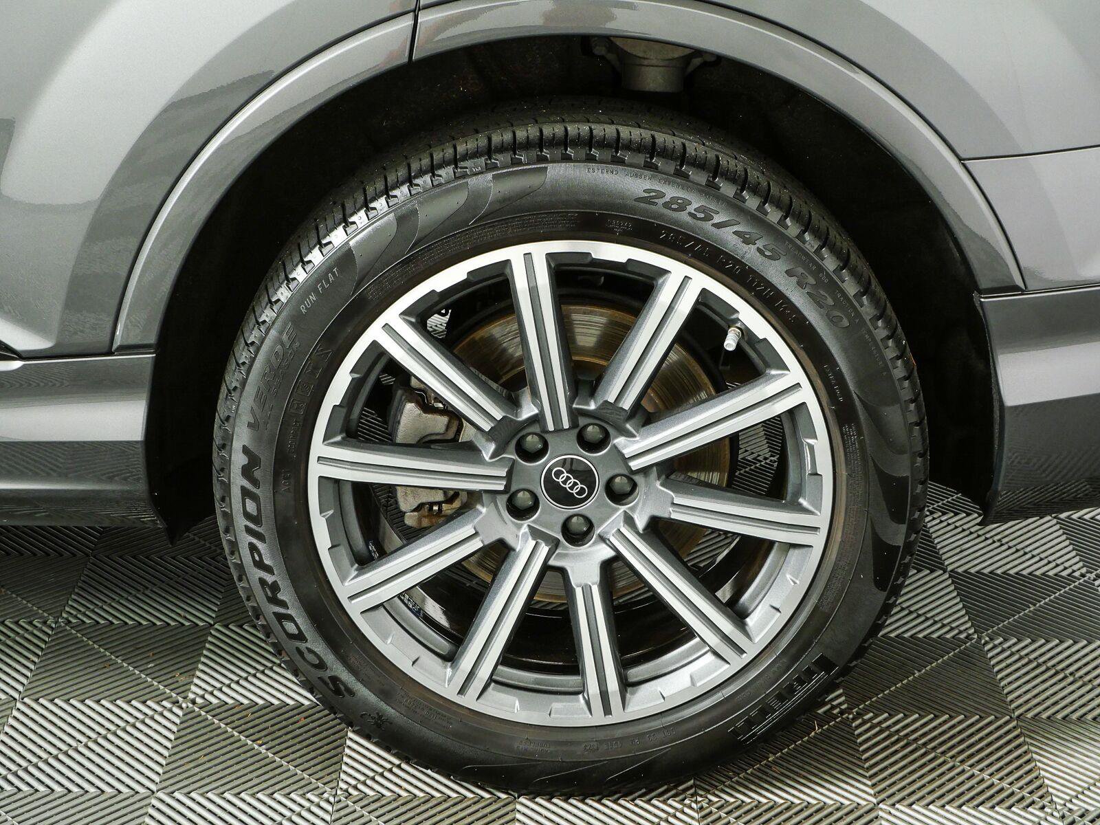 Used 2023 Audi Q7 2.0T Premium Plus w/ Premium Plus Package AWD/4WD image 41