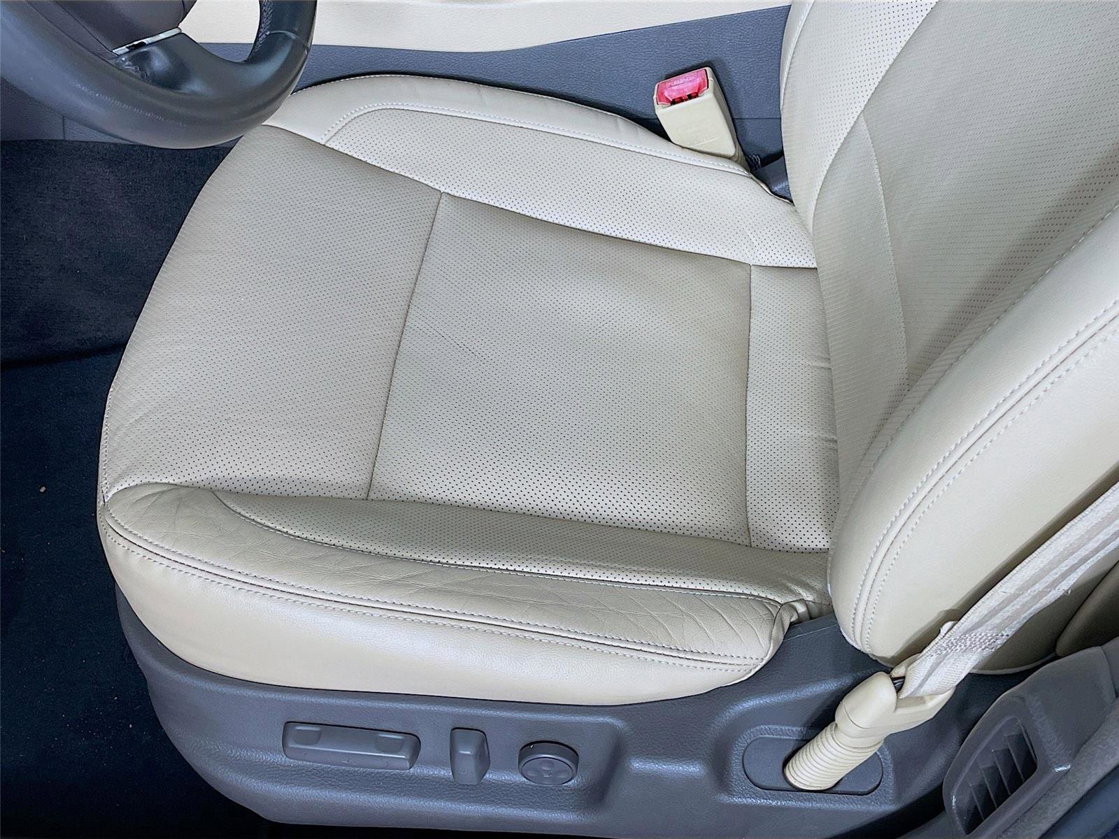 Used 2012 Hyundai Genesis 3.8 image 20