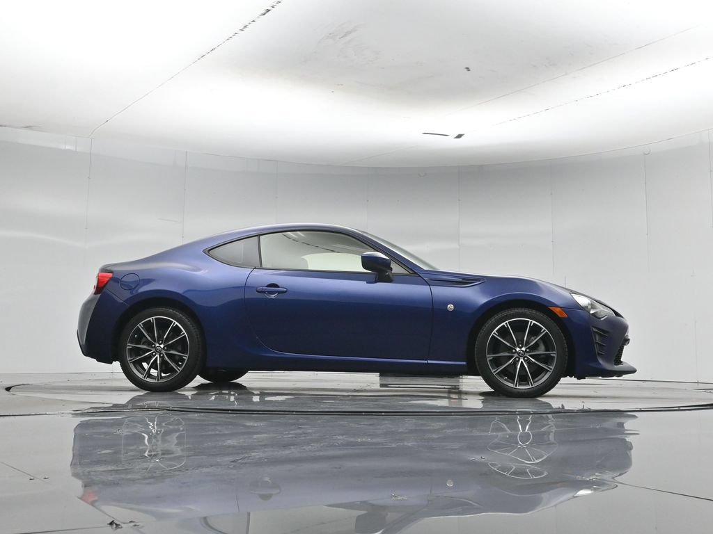 Used 2020 Toyota 86 RWD image 45