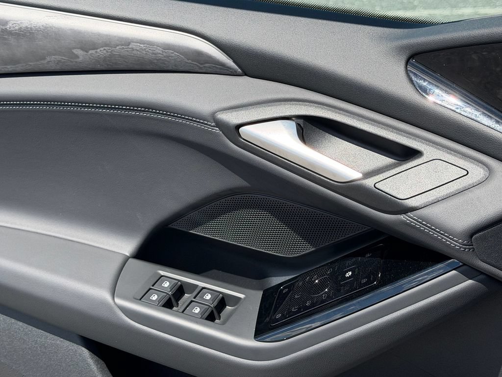 New 2025 Audi A6 e-tron Premium RWD image 30