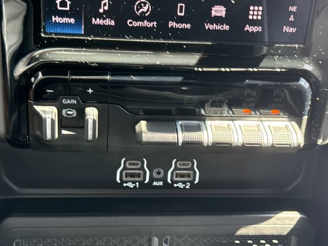 Used 2025 RAM 2500 Laramie w/ Night Edition AWD/4WD image 26