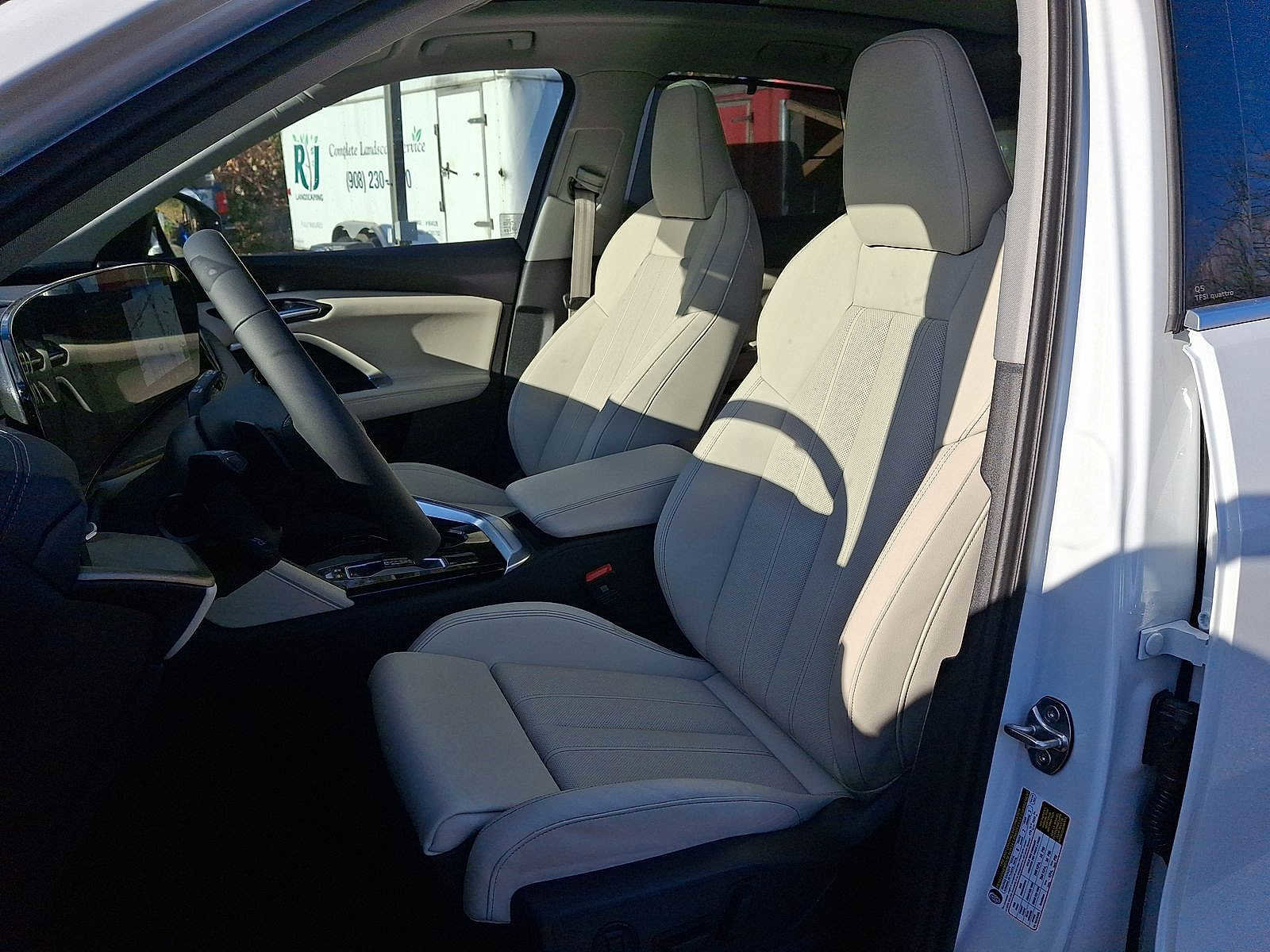 New 2025 Audi Q5 Premium Plus image 13