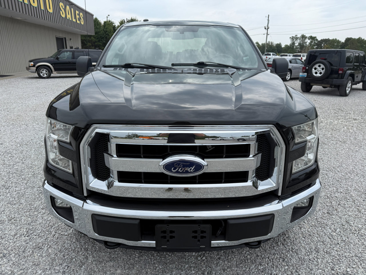 Used 2016 Ford F150 XLT w/ Trailer Tow Package image 2