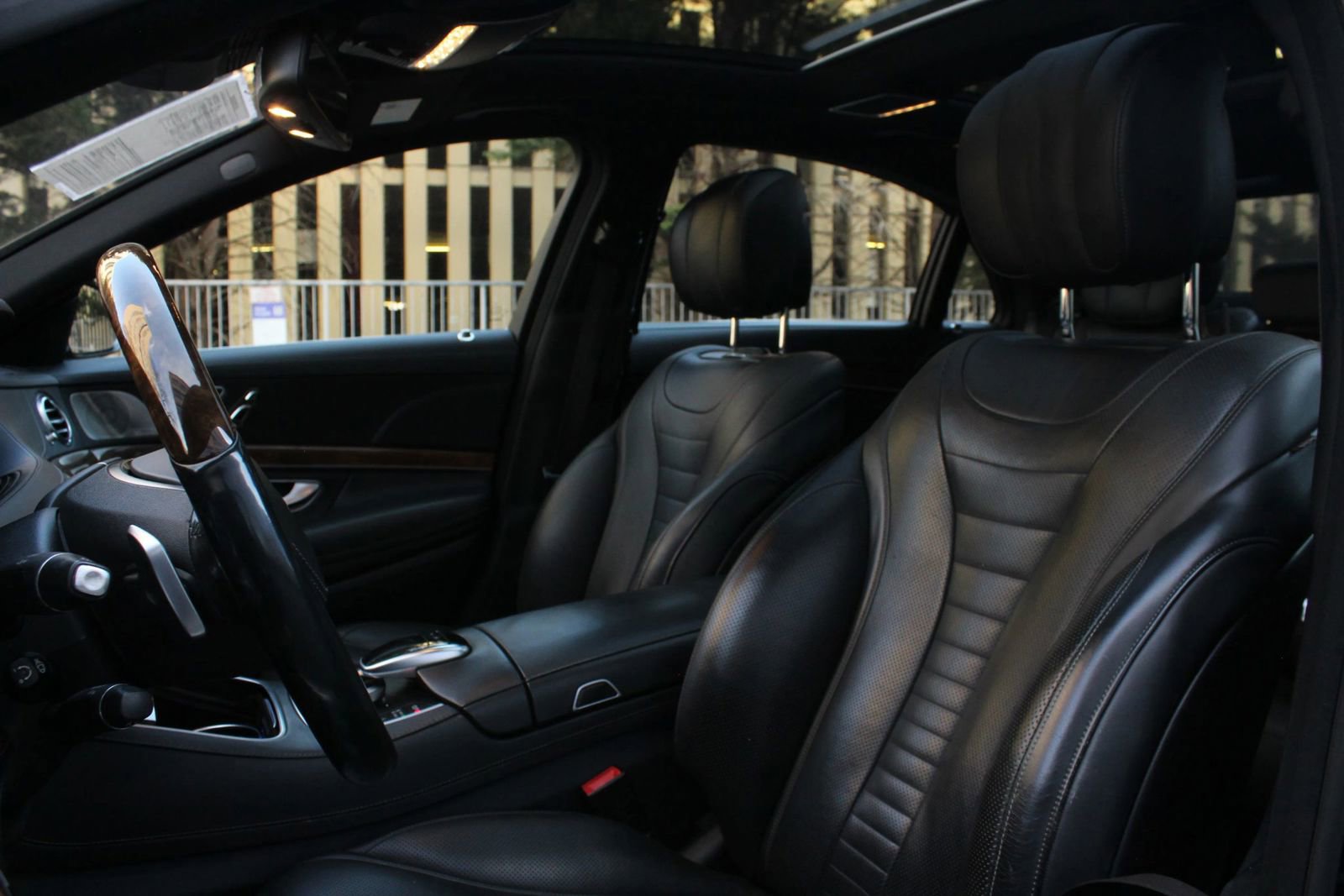 Used 2015 Mercedes-Benz S 550 4MATIC Sedan image 18