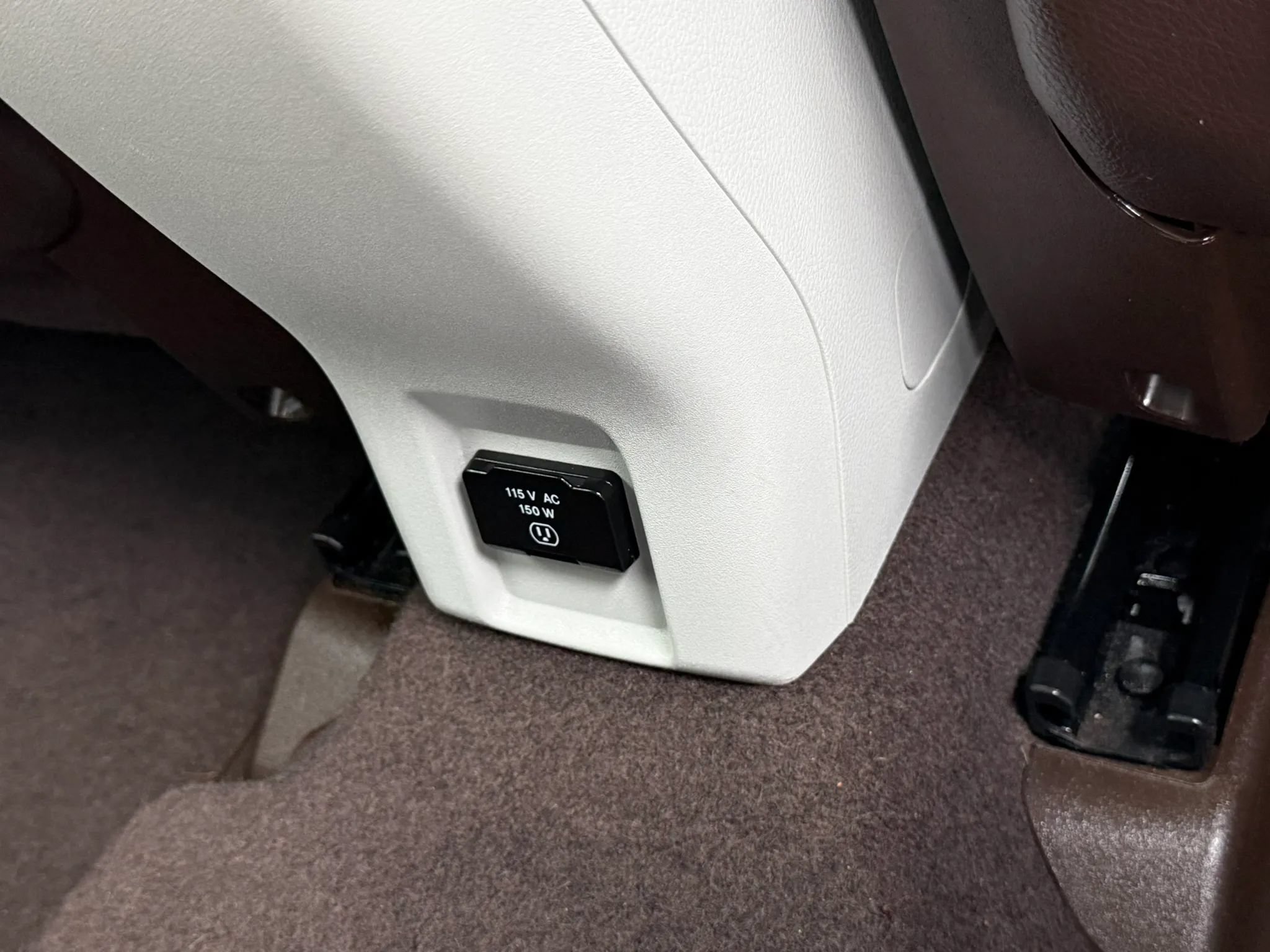 Used 2015 Jeep Renegade Limited AWD/4WD image 40