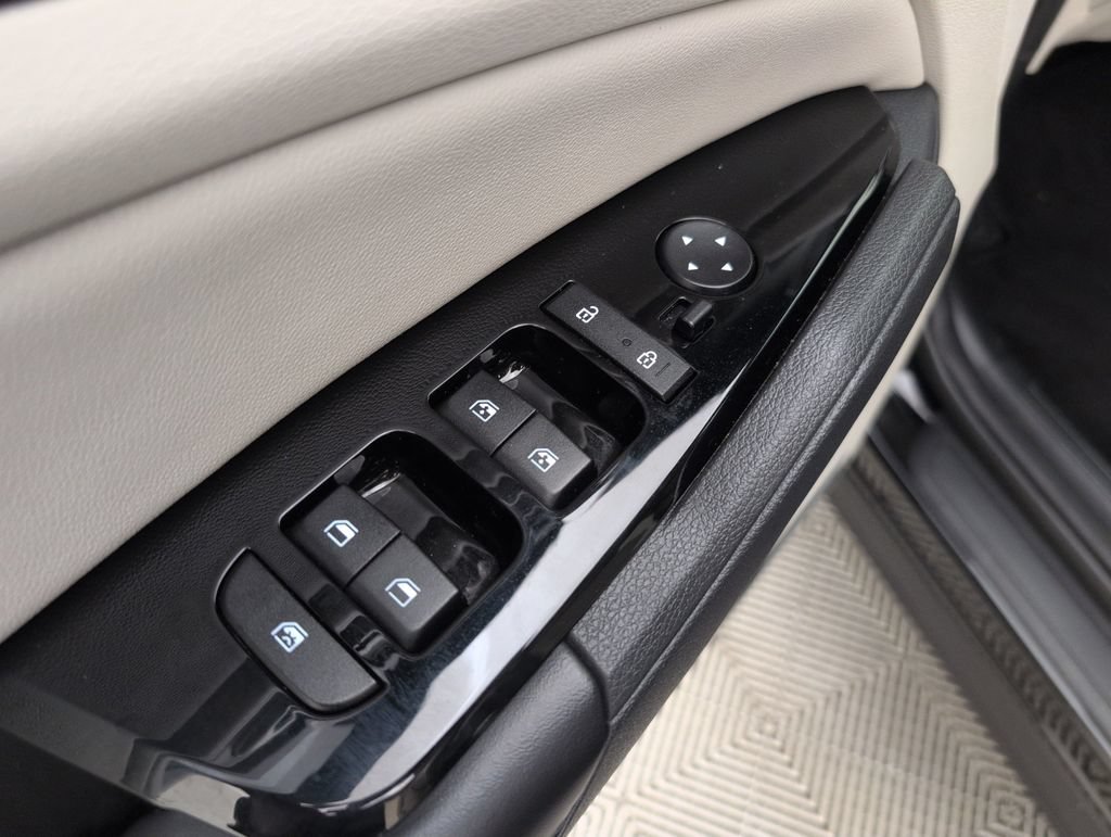 Used 2023 Kia Sportage EX FWD image 34