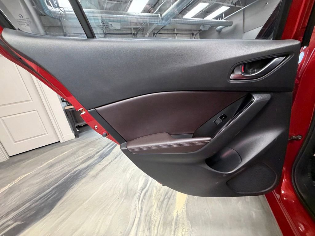 Used 2017 MAZDA MAZDA3 Touring image 45