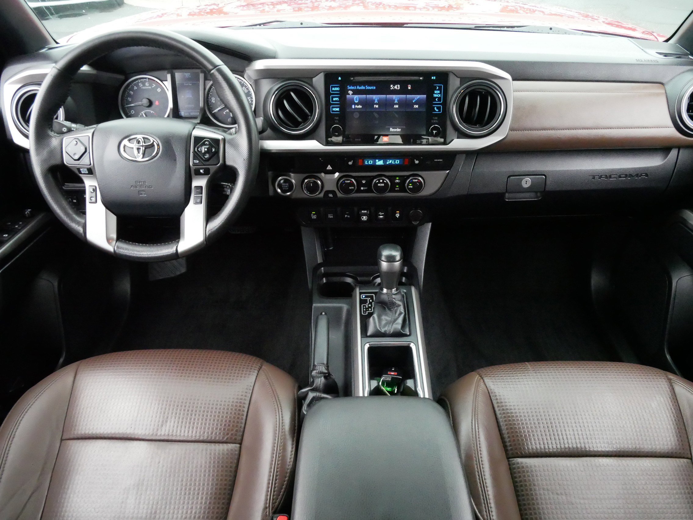 Used 2019 Toyota Tacoma Limited image 10