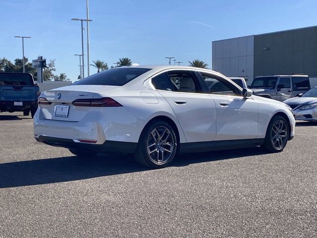 Certified 2025 BMW i5 eDrive40i w/ Premium Package image 6