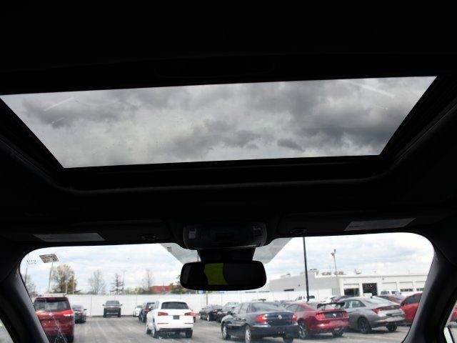 Used 2021 Toyota Sienna XSE image 18