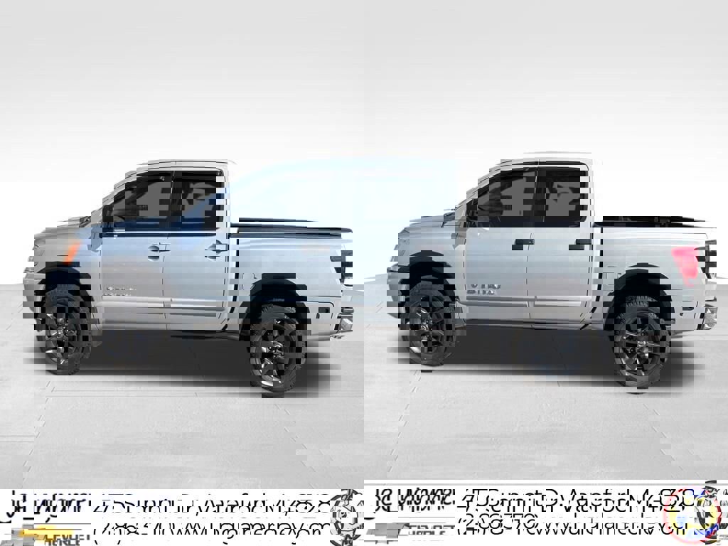 Used 2015 Nissan Titan SV w/ SV Value Truck Package image 7