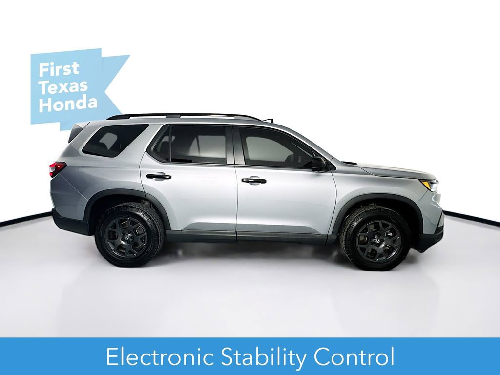 Certified 2024 Honda Pilot TrailSport image 9