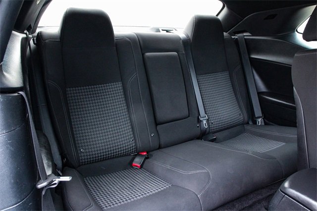 Used 2018 Dodge Challenger SXT image 30