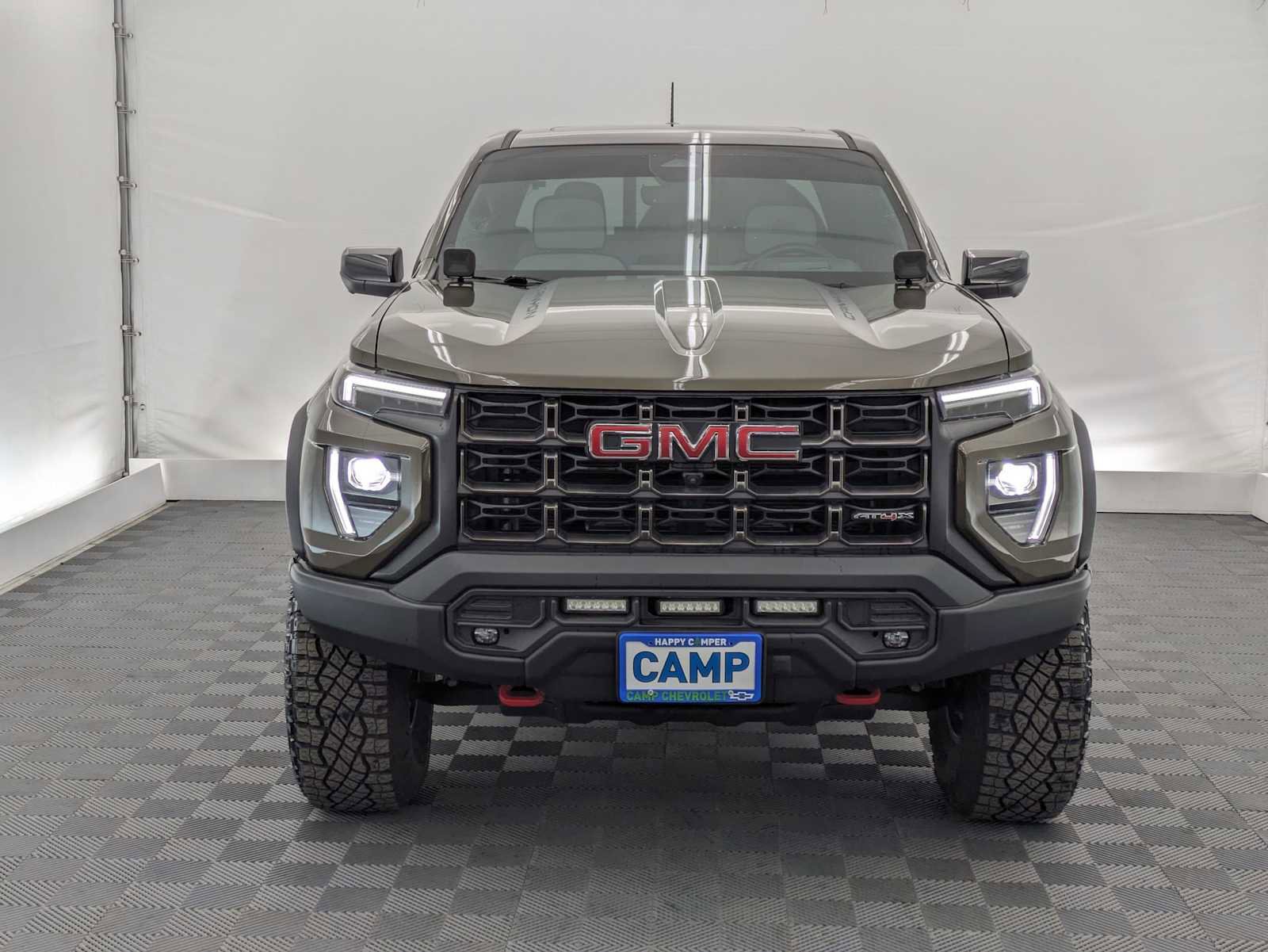 Used 2024 GMC Canyon AT4X w/ AT4X AEV Edition AWD/4WD image 9