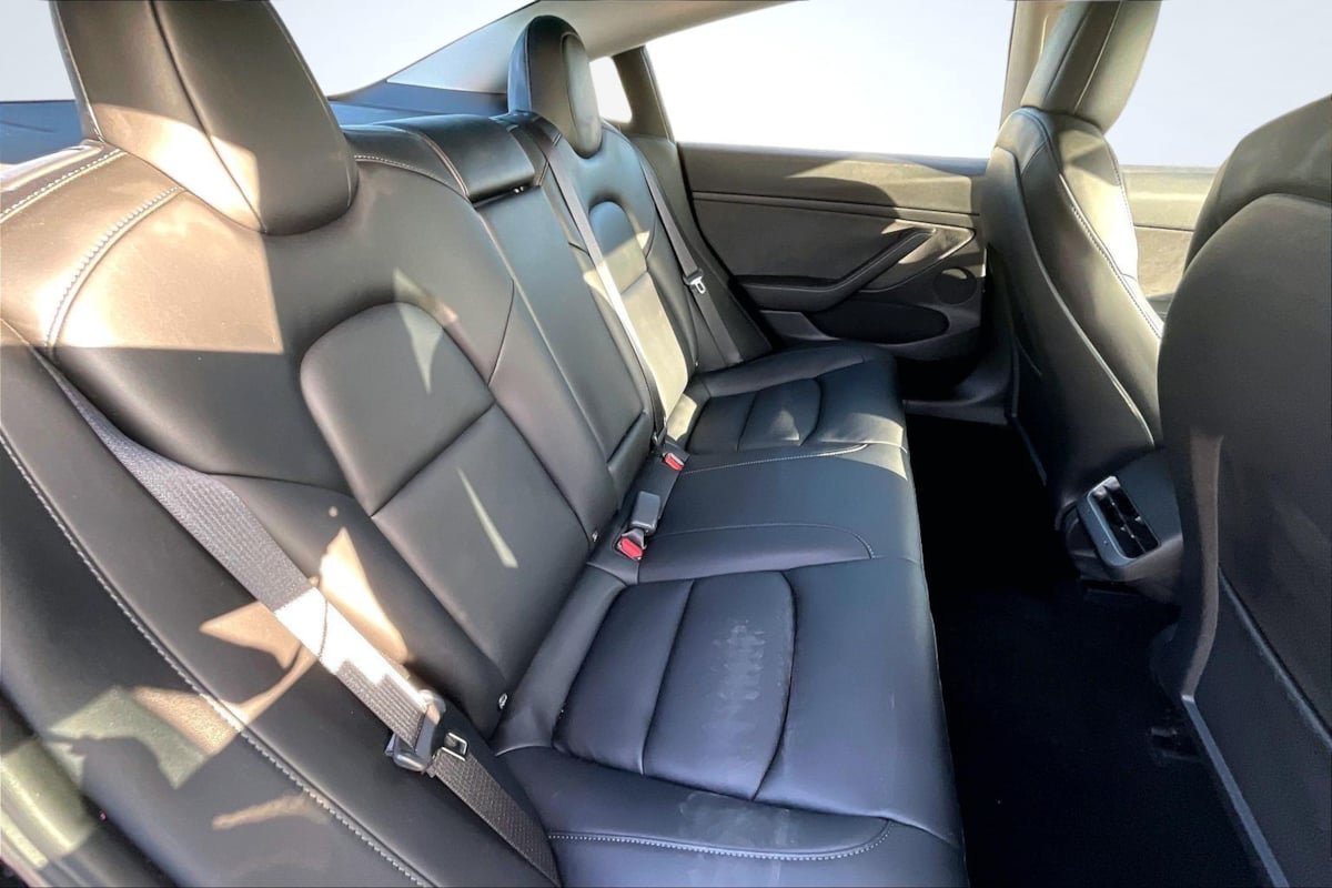 Used 2022 Tesla Model 3 Long Range AWD/4WD image 26