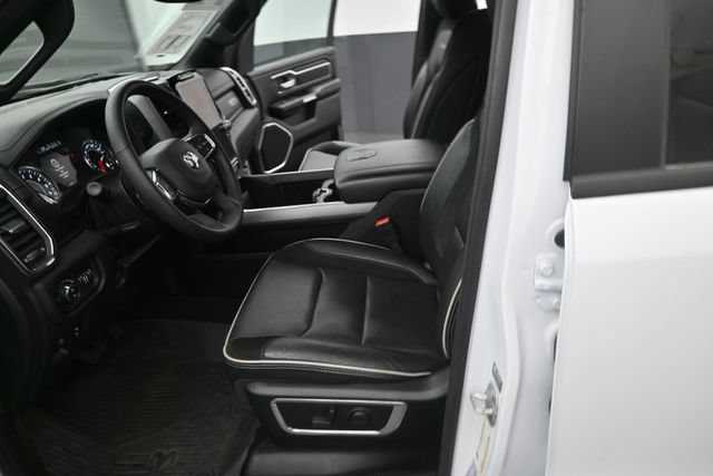 Used 2025 RAM 1500 Laramie w/ Sport Appearance Package AWD/4WD image 16