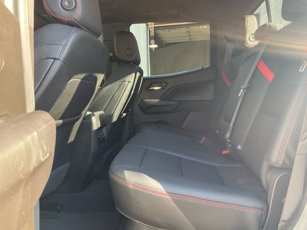 Used 2024 Chevrolet Colorado Z71 w/ Z71 Convenience Package 2 AWD/4WD image 14