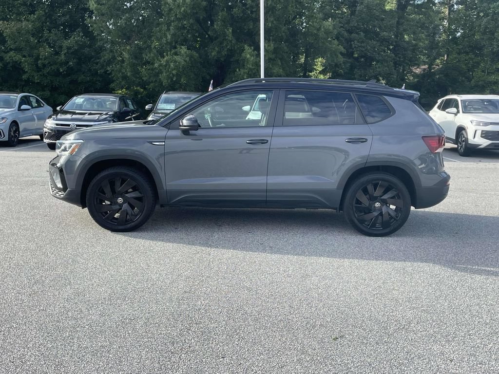 Certified 2024 Volkswagen Taos SE AWD/4WD image 5
