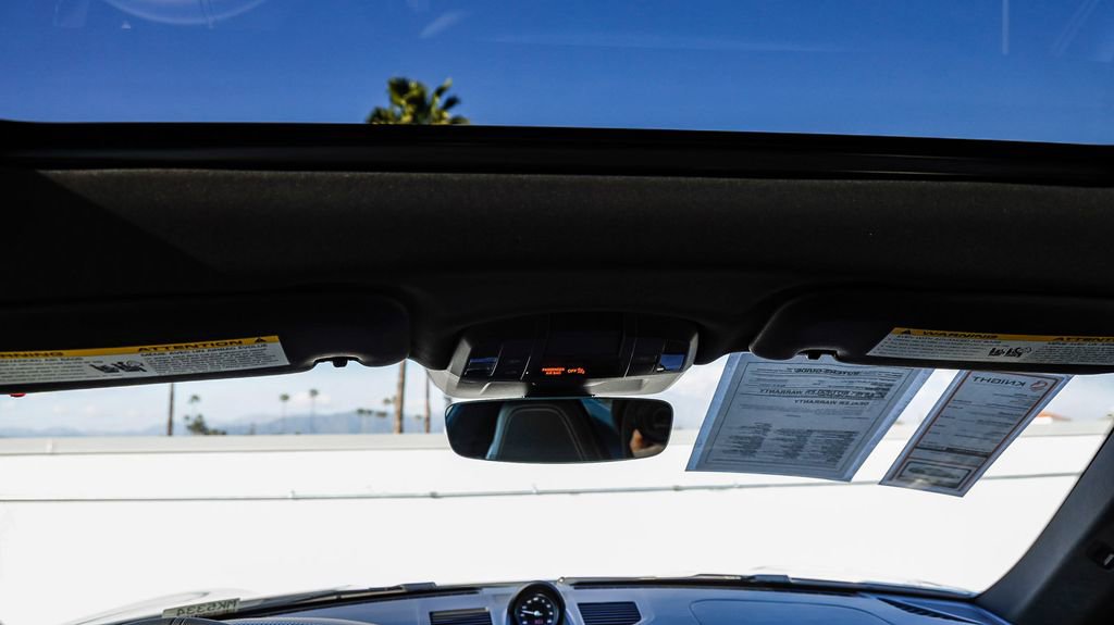 Used 2025 Porsche 911 Carrera image 18