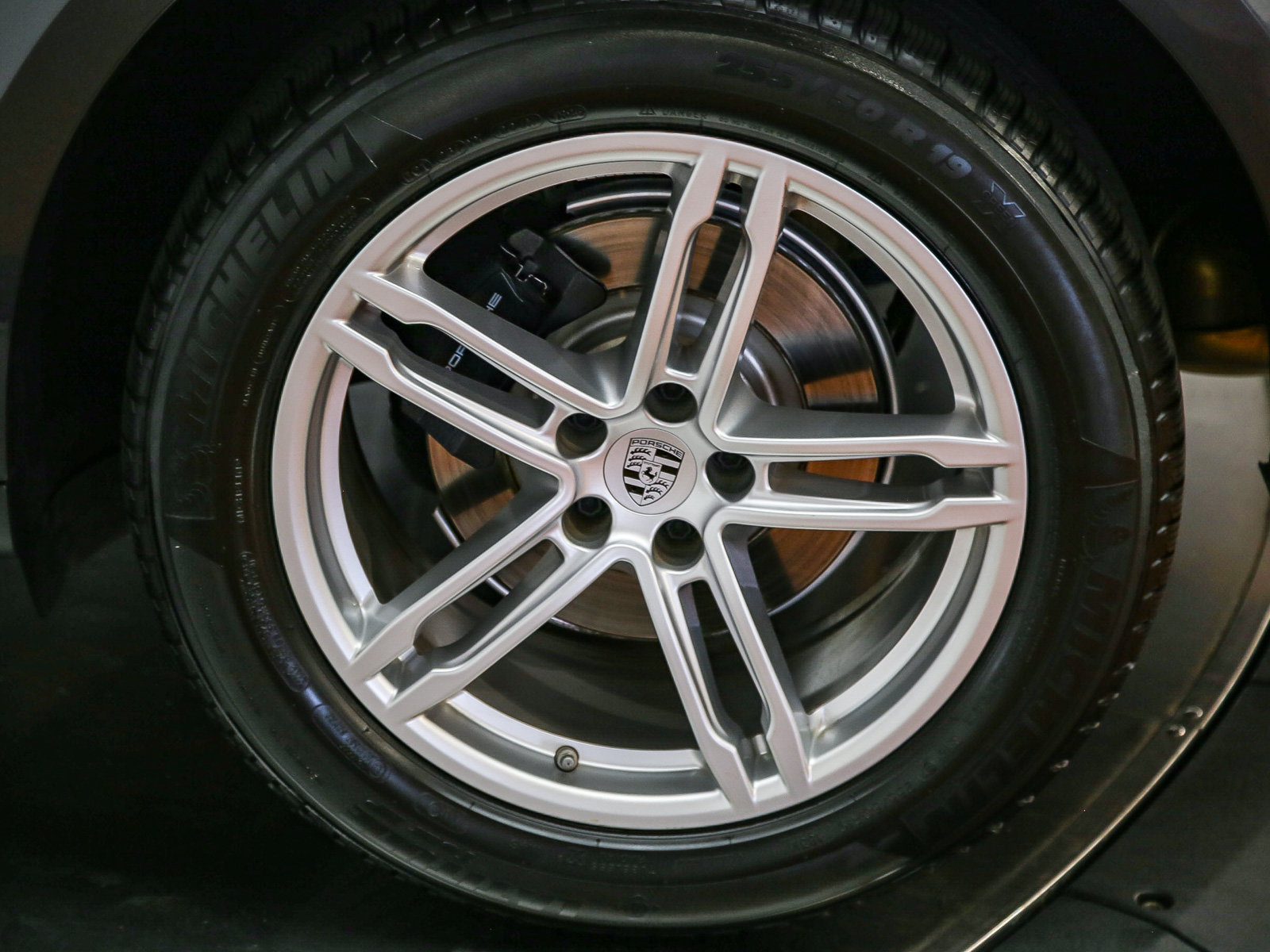Certified 2026 Porsche Macan AWD/4WD image 14