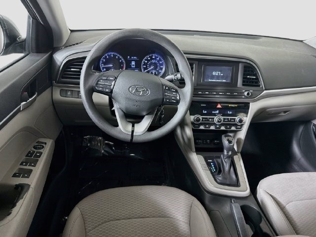 Used 2020 Hyundai Elantra SE FWD image 16