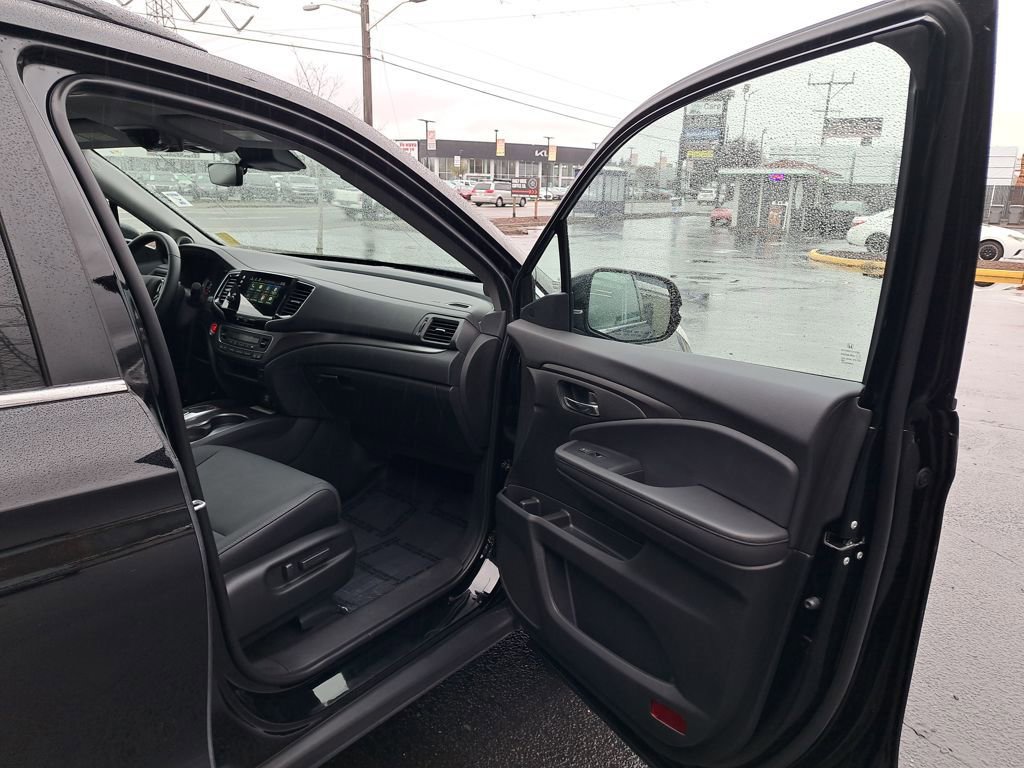 Used 2021 Honda Pilot Special Edition image 16