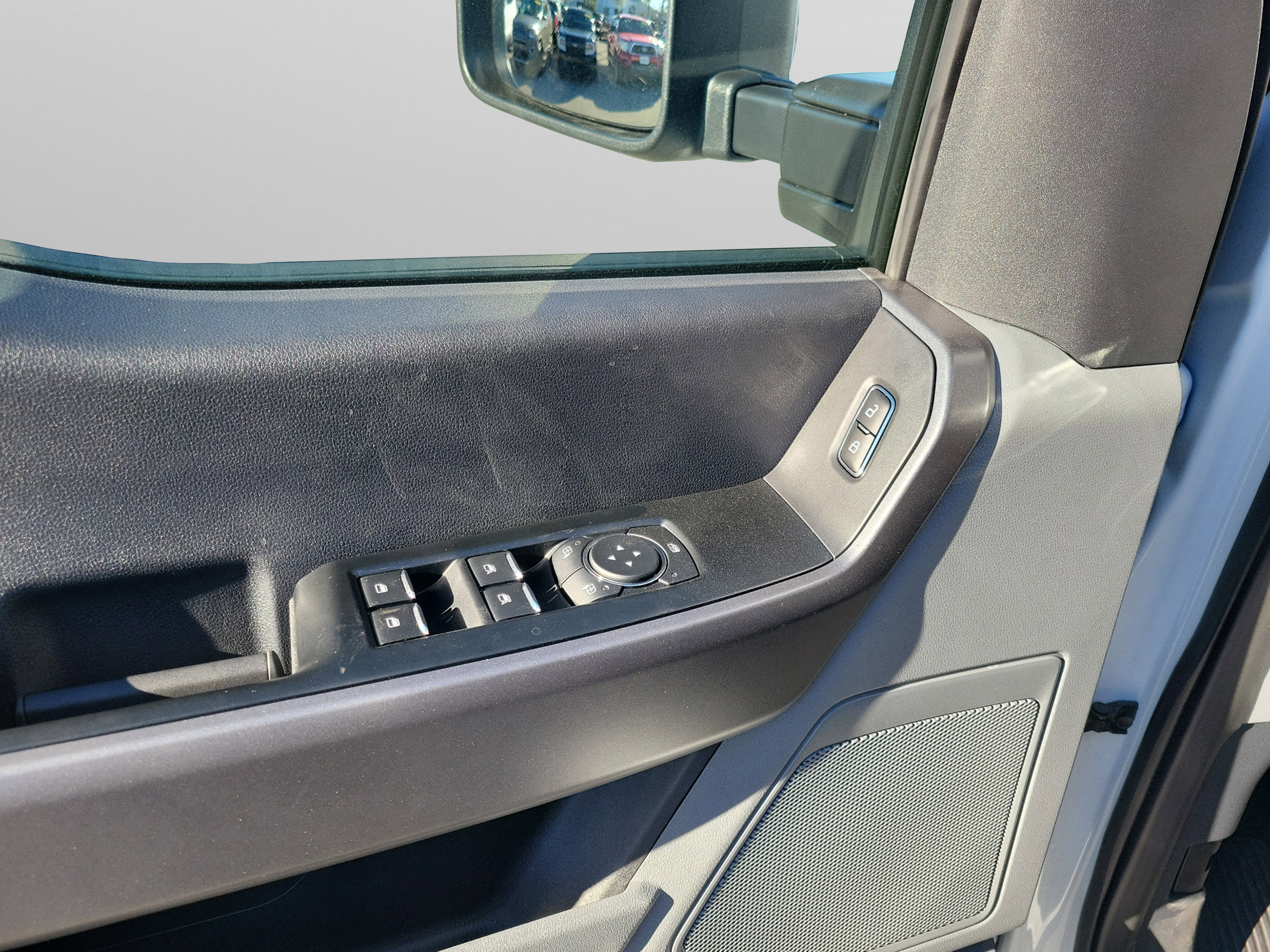 New 2025 Ford F350 XLT w/ FX4 Off-Road Package image 28