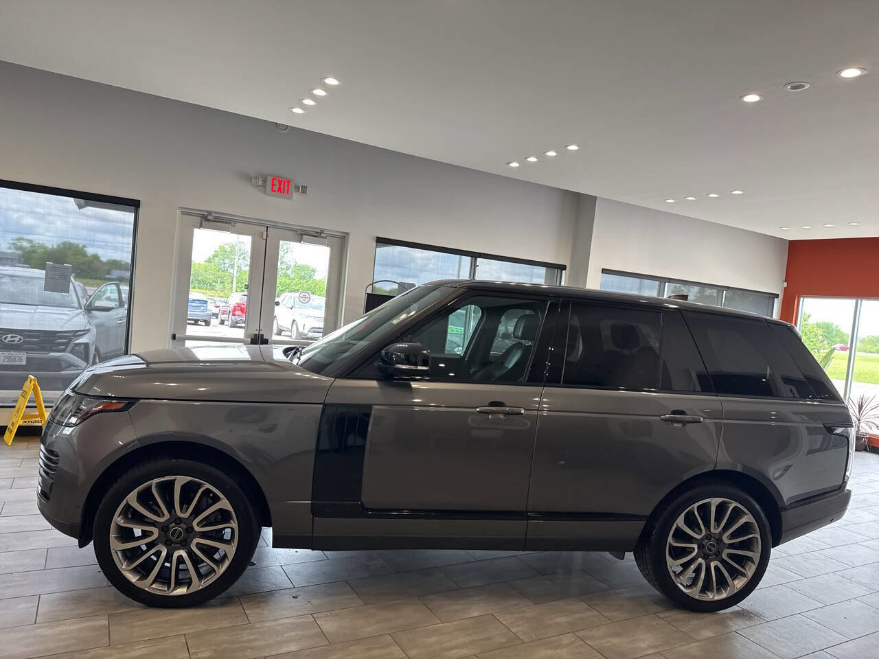 Used 2019 Land Rover Range Rover HSE AWD/4WD image 7