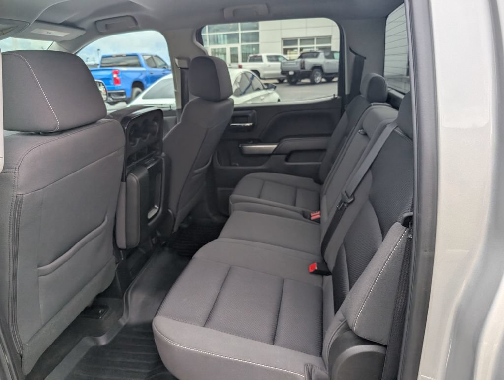 Used 2018 Chevrolet Silverado 1500 LT w/ All Star Edition AWD/4WD image 10