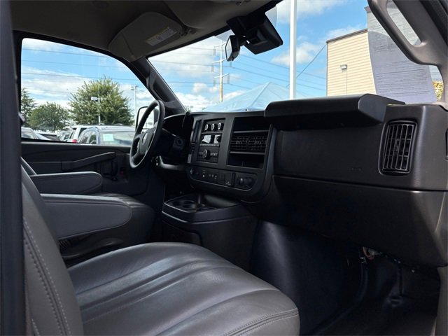 Used 2022 GMC Savana 3500 w/ Power Convenience Package image 34