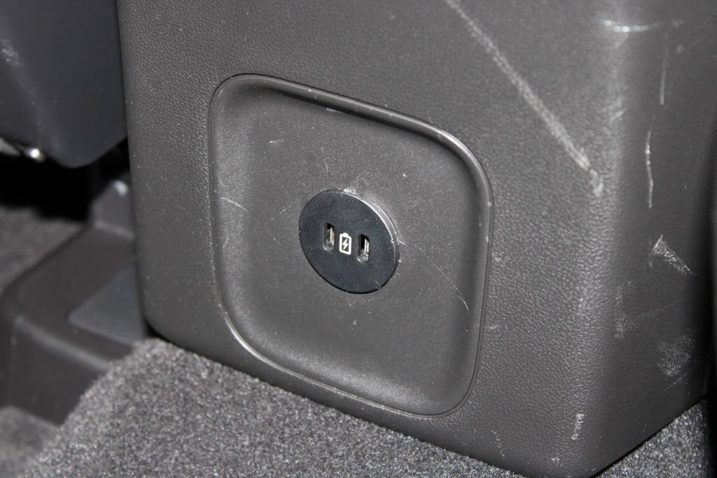 Used 2025 Ford Escape ST-Line Select w/ Class II Trailer Tow Package AWD/4WD image 34