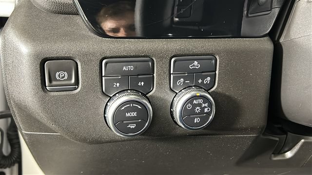 Used 2023 GMC Sierra 1500 Elevation w/ LPO, Elevation Black Package AWD/4WD image 19