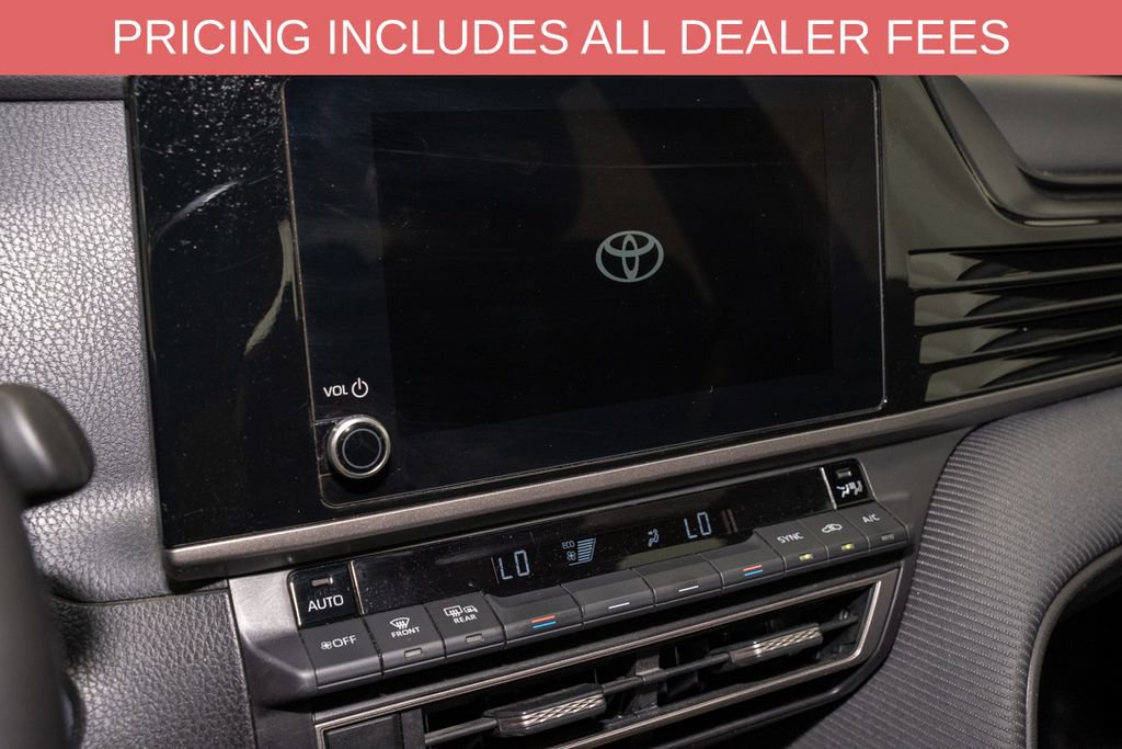 Used 2025 Toyota Camry SE FWD image 12