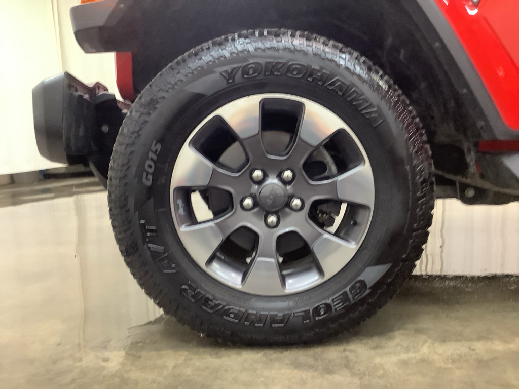 Used 2018 Jeep Wrangler Unlimited Sahara AWD/4WD image 25