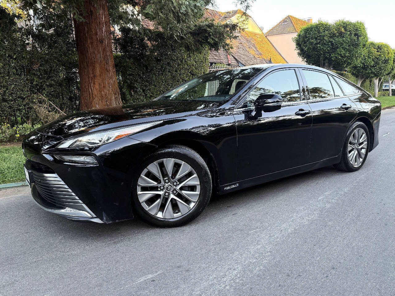 Used 2023 Toyota Mirai w/ Advanced Technology Package image 3