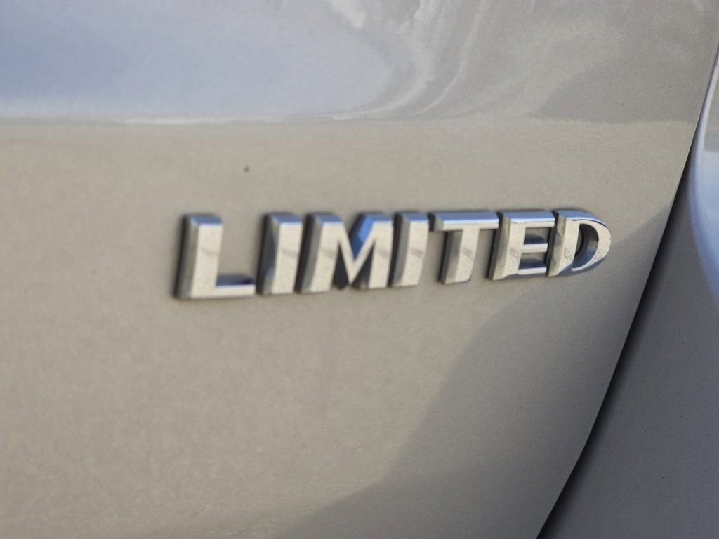 Used 2014 Jeep Grand Cherokee Limited AWD/4WD image 13