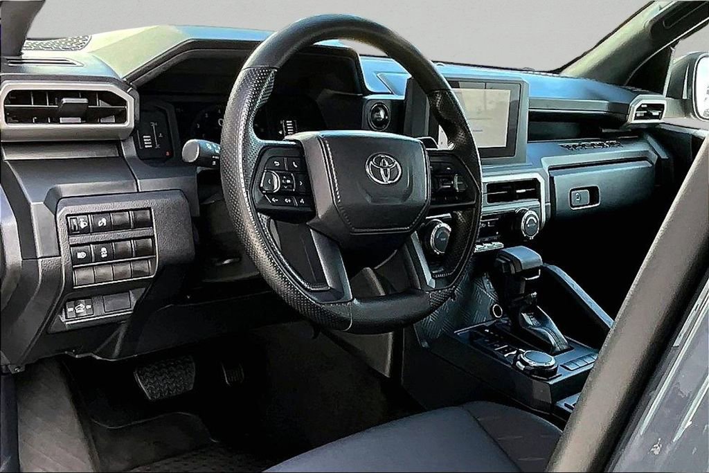 Certified 2025 Toyota Tacoma SR AWD/4WD image 10