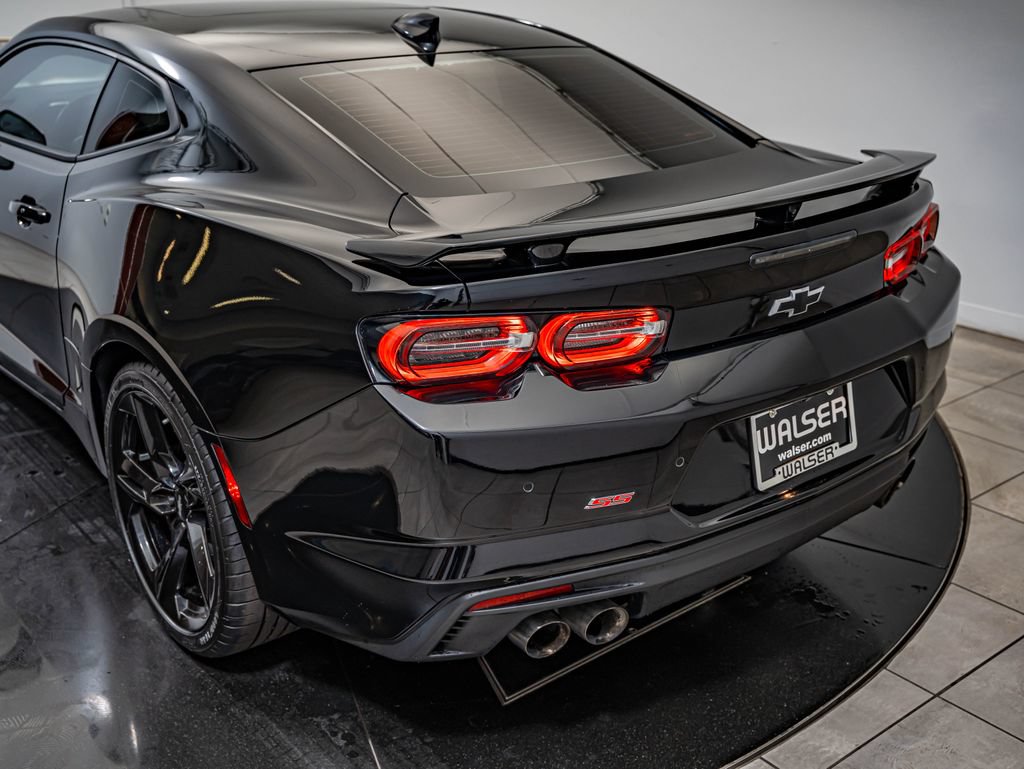 Used 2019 Chevrolet Camaro SS RWD image 19
