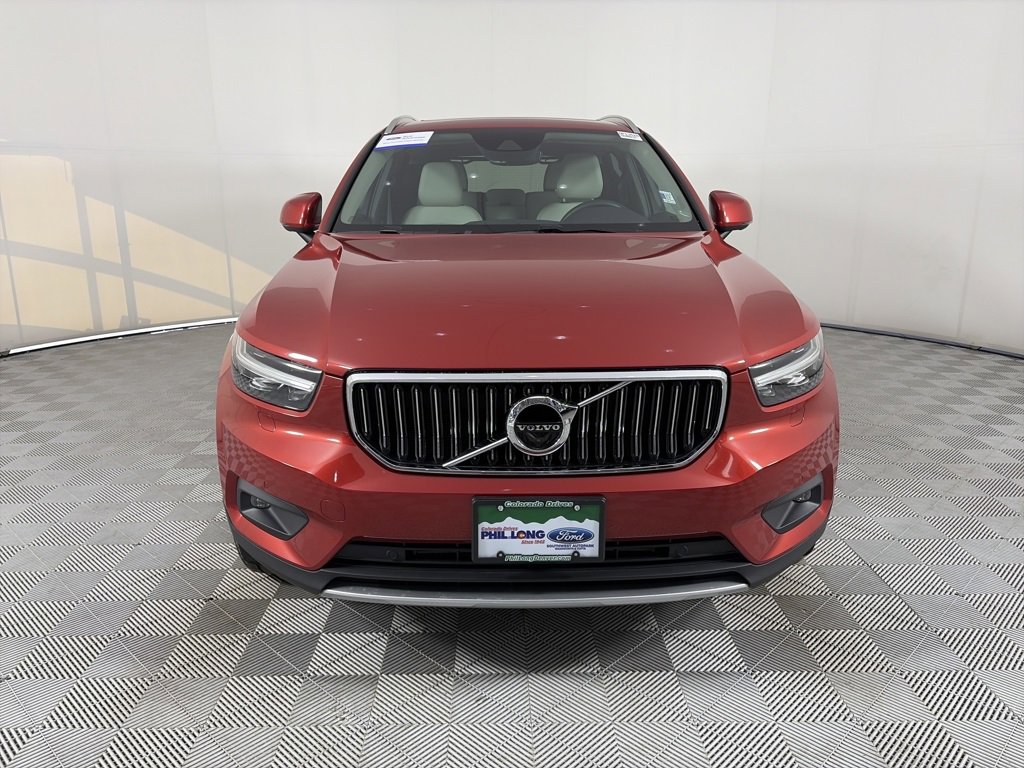 Used 2022 Volvo XC40 T5 Inscription image 2